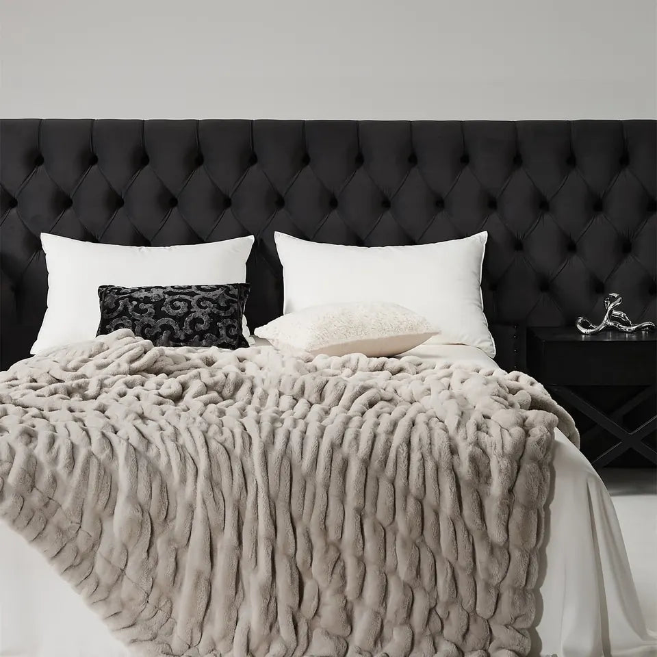 Plush Cable Throw — Gray