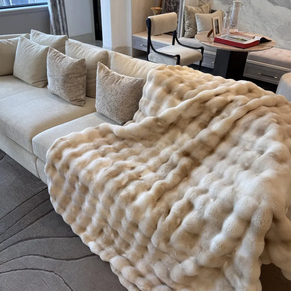 Checkered Plush Throw 2