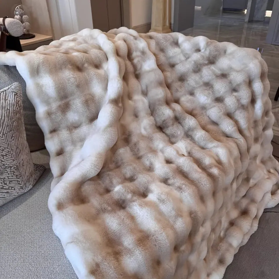 Checkered Plush Throw 4