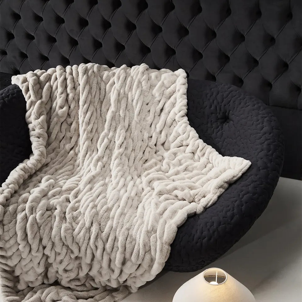 Plush Cable Throw 4