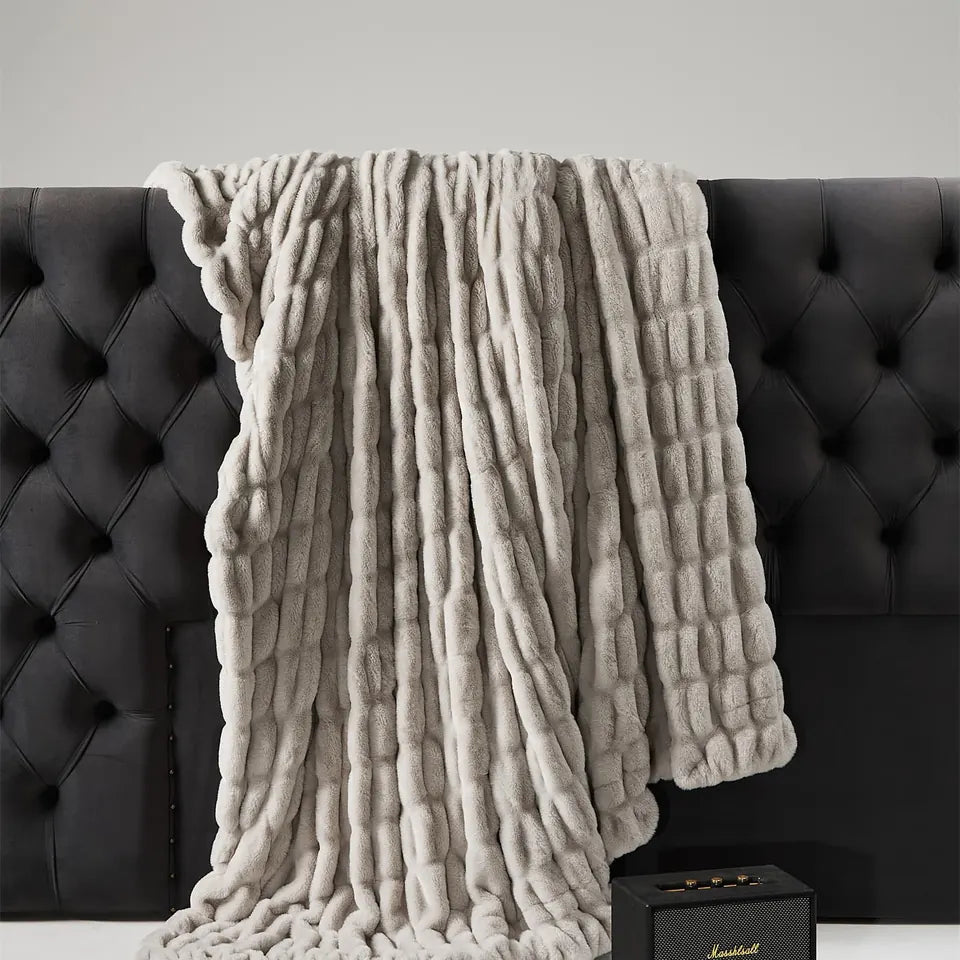 Plush Cable Throw 5
