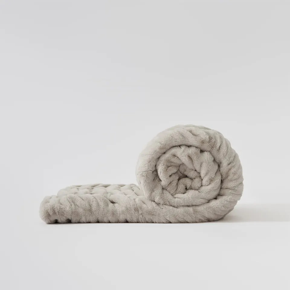 Plush Cable Throw 9