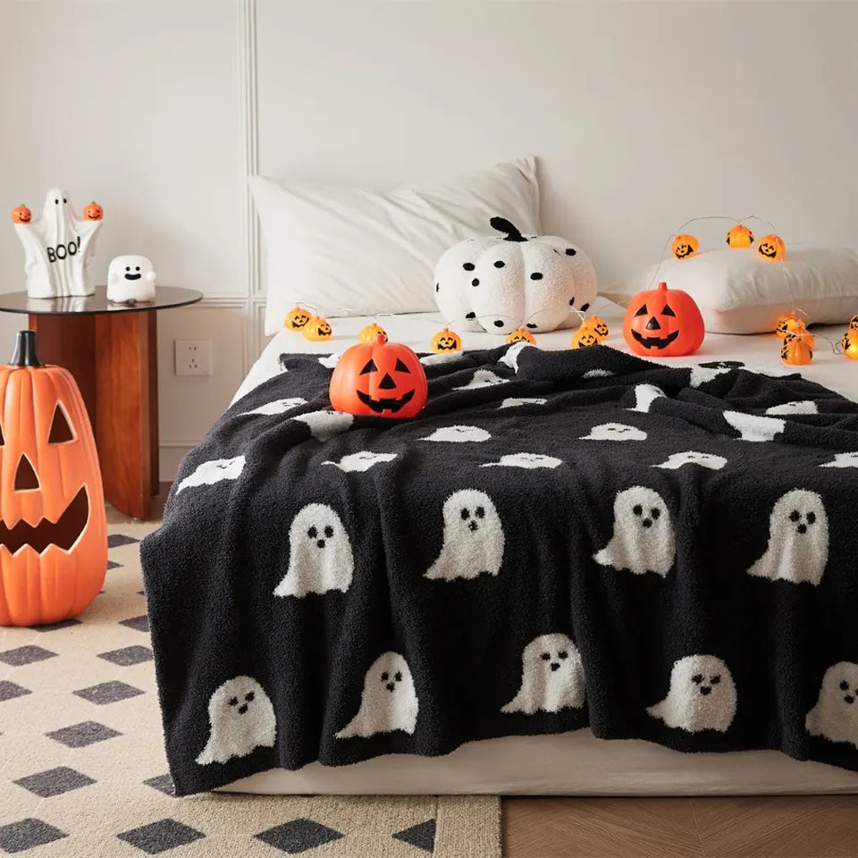 Ghost Party Throw — Black