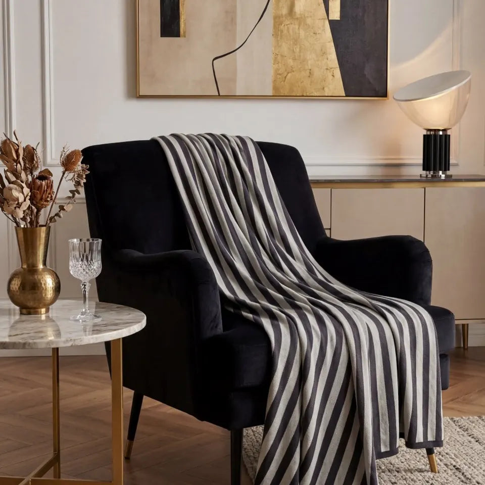 Fine Stripe Throw 15