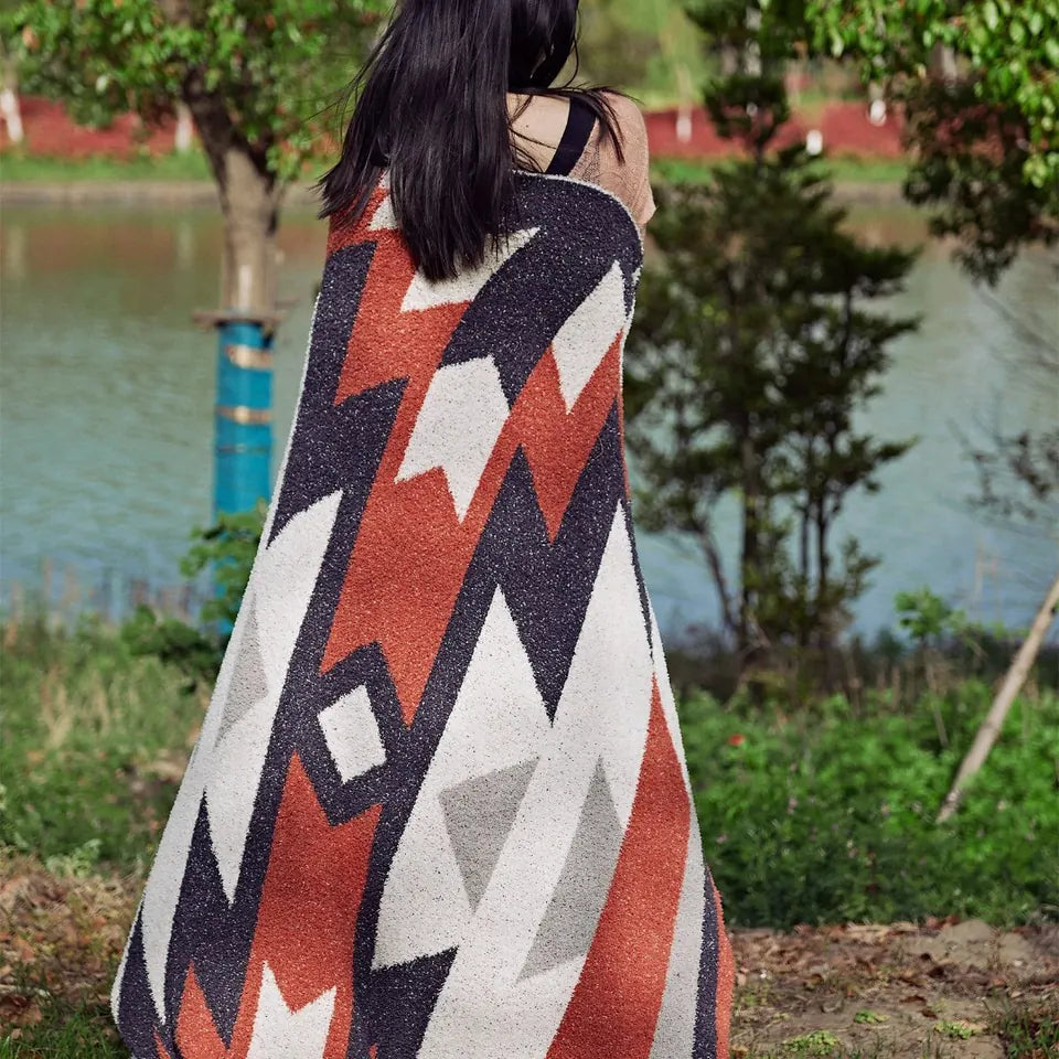 Abstract Geo Throw 21