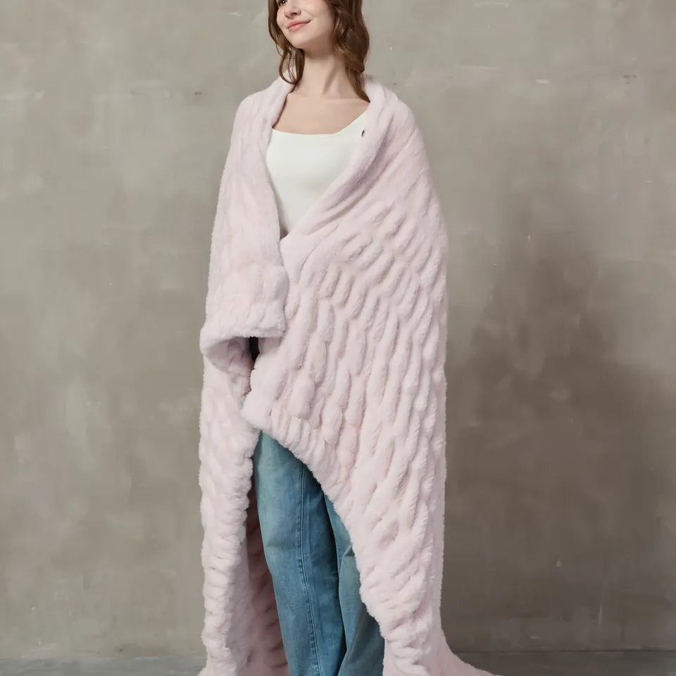 Plush Cable Throw 30