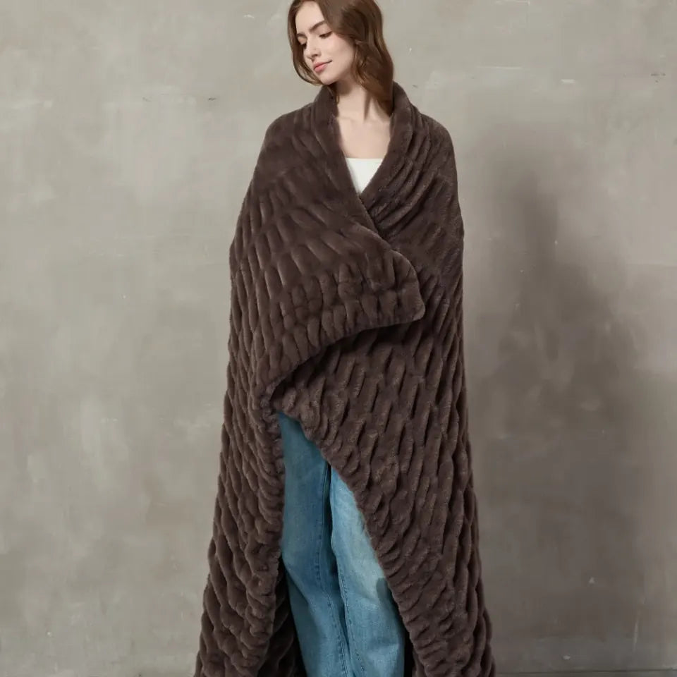 Plush Cable Throw 44