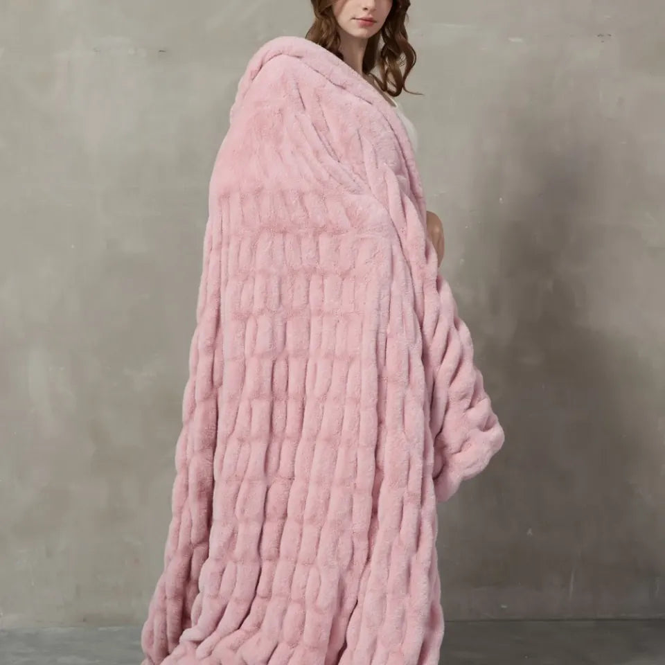 Plush Cable Throw 59