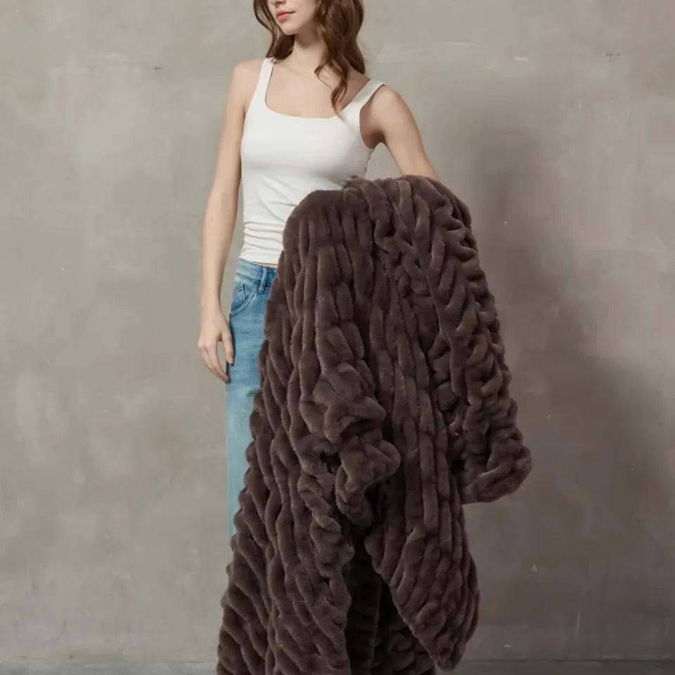 Plush Cable Throw 67
