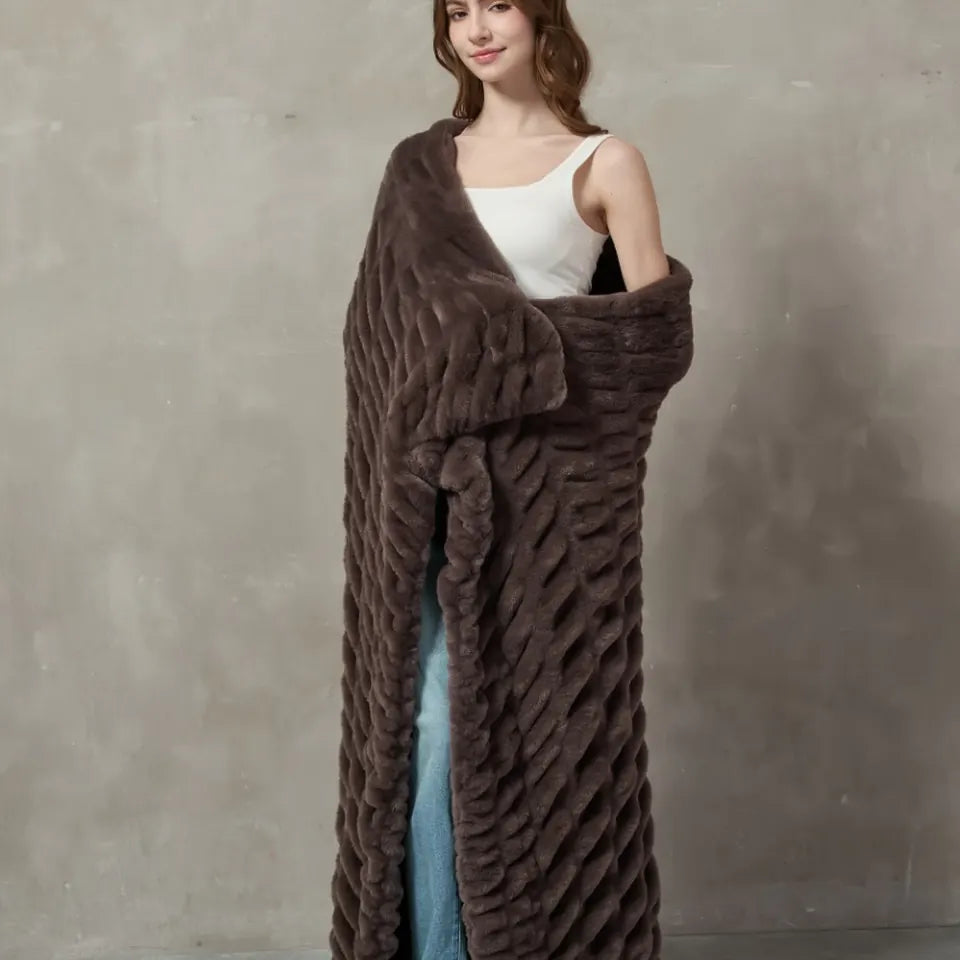 Plush Cable Throw 70