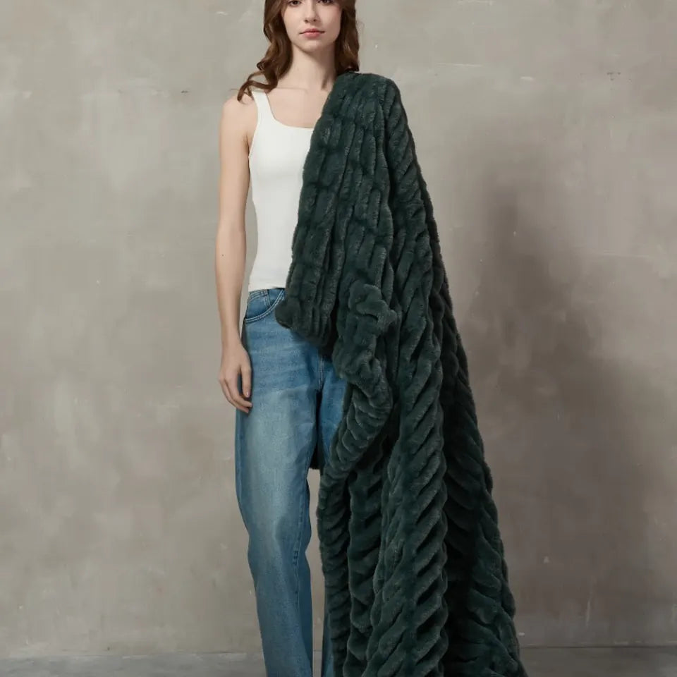 Plush Cable Throw 86