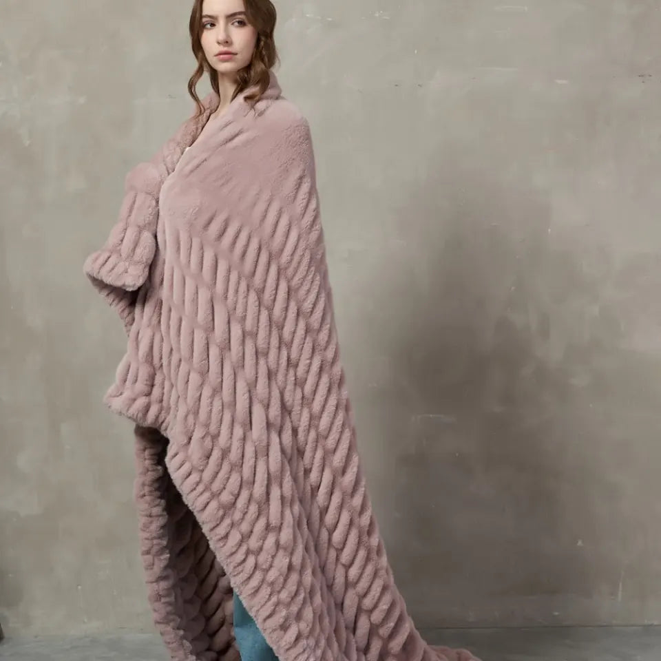 Plush Cable Throw 93