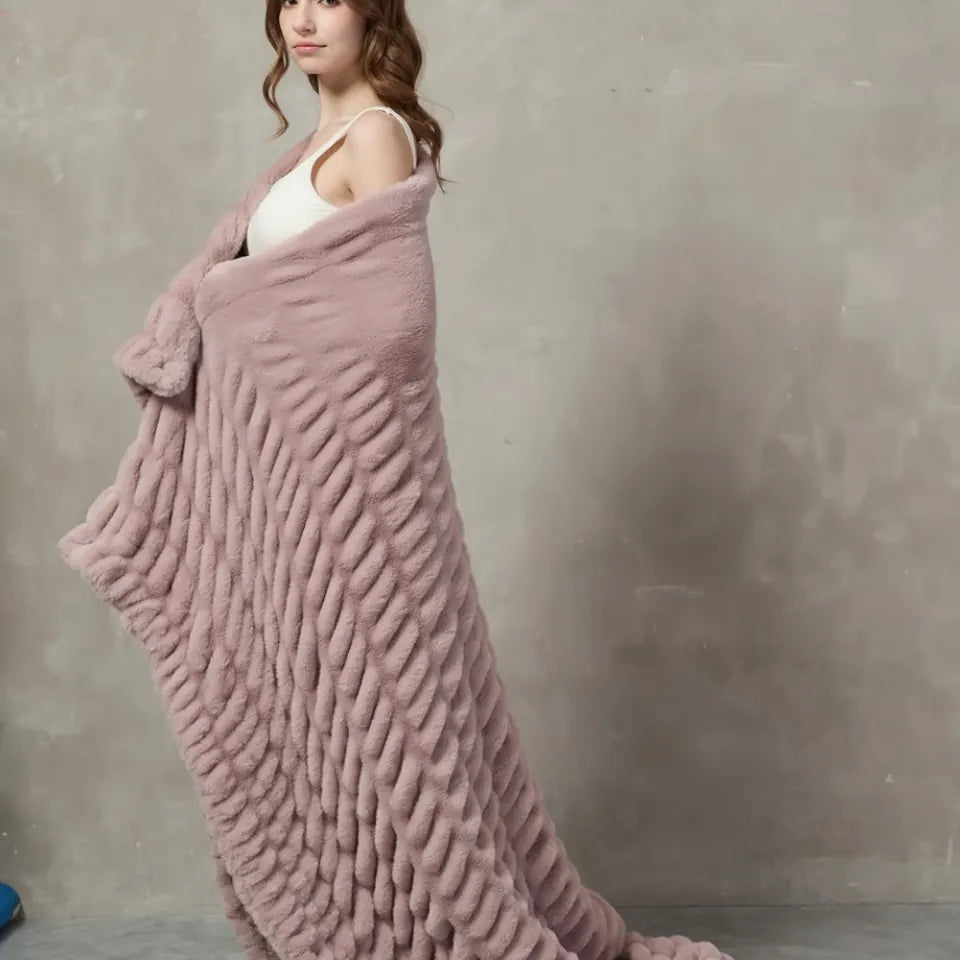 Plush Cable Throw 96